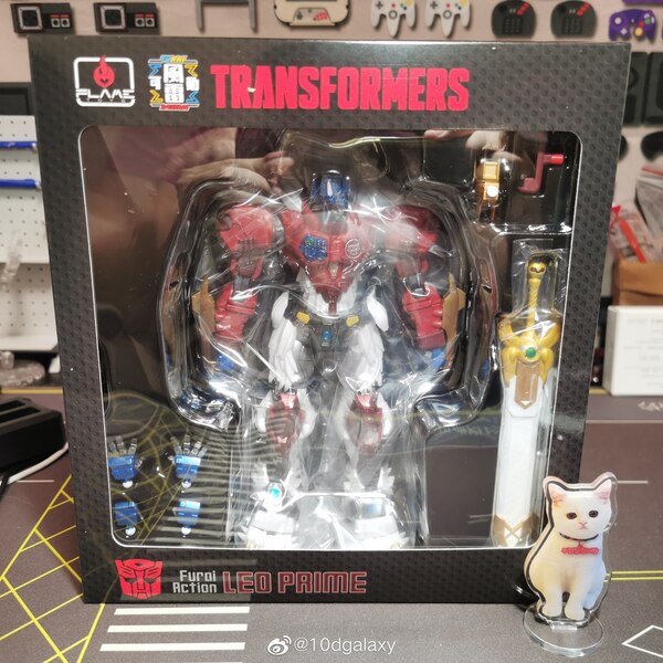 Image Of Unboxing Leo Prime Figure  From Flame Toys Furai Action  (13 of 18)
